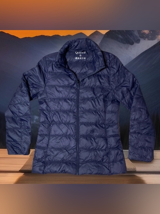 Quince Jackets & Blazers - Quince Navy Down Filled Packable Women’s  Puffer Jacket  Size: Small